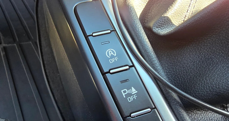 Kia Ceed cena 74500 przebieg: 62000, rok produkcji 2019 z Łapy małe 781